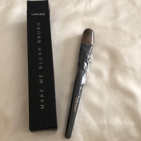 Lawless Make Me Blush Blush Brush Vegan & Cruelty Free Full Size NIB - Picture 6 of 12
